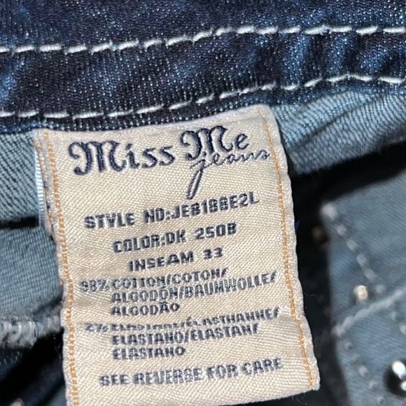 Plus Size Miss Me Mid Rise Easy Boot Embroidered Sequin Pocket Jeans Size 36x31 - Picture 5 of 6